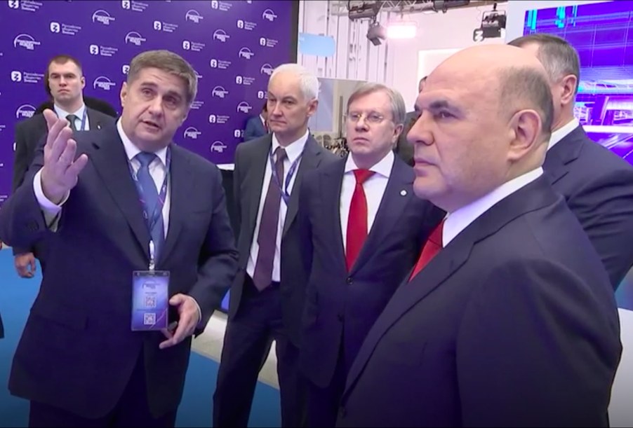 Роман Новиков: «До конца ноября пятилетние программы субъектов будут документально утверждены»